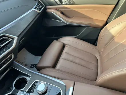 BMW X5 2022 года за 37 700 000 тг. в Алматы – фото 19