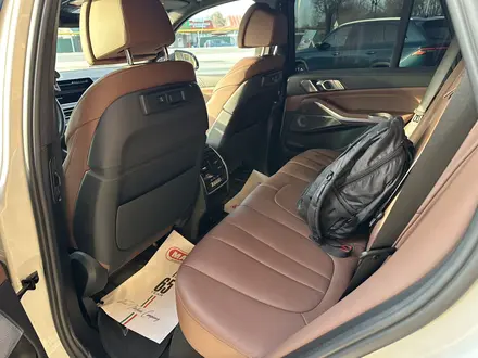BMW X5 2022 года за 37 700 000 тг. в Алматы – фото 21