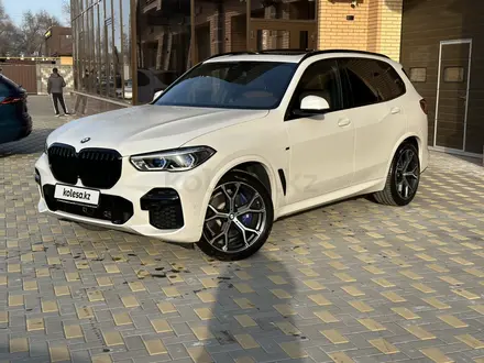 BMW X5 2022 года за 37 700 000 тг. в Алматы – фото 5
