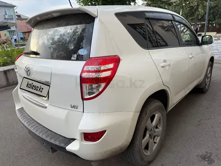 Toyota RAV4 2012 года за 9 000 000 тг. в Усть-Каменогорск – фото 2