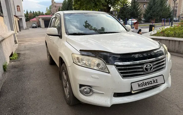 Toyota RAV4 2012 годаүшін9 000 000 тг. в Усть-Каменогорск