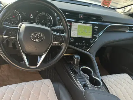 Toyota Camry 2020 года за 14 600 000 тг. в Алматы – фото 11