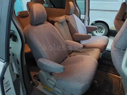 Toyota Sienna 2011 года за 6 000 000 тг. в Актау – фото 16