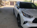 Toyota Highlander 2023 годаүшін27 000 000 тг. в Актау