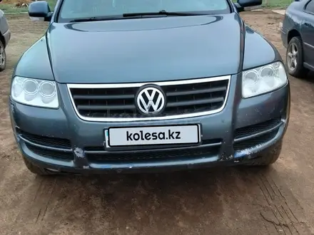 Volkswagen Touareg 2003 года за 3 700 000 тг. в Астана – фото 2
