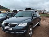Volkswagen Touareg 2003 года за 3 700 000 тг. в Астана