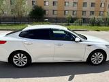 Kia K5 2018 года за 9 700 000 тг. в Астана – фото 2