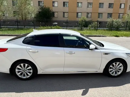 Kia K5 2018 года за 9 700 000 тг. в Астана – фото 2