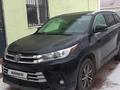 Toyota Highlander 2018 года за 23 000 000 тг. в Атырау