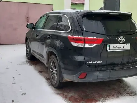 Toyota Highlander 2018 года за 23 000 000 тг. в Атырау – фото 6