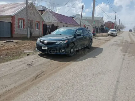 Toyota Camry 2013 года за 5 900 000 тг. в Актобе – фото 12