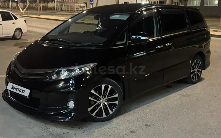 Toyota Estima 2013 года за 6 900 000 тг. в Атырау