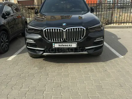 BMW X5 2019 года за 24 800 000 тг. в Караганда – фото 2