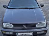 Volkswagen Golf 1996 годаfor1 750 000 тг. в Шымкент