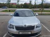 Skoda Superb 2014 года за 7 100 000 тг. в Астана – фото 2