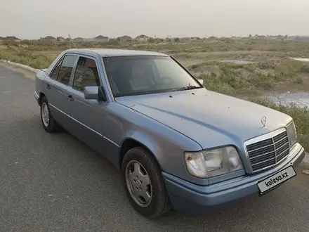 Mercedes-Benz E 280 1993 года за 3 200 000 тг. в Кызылорда – фото 2