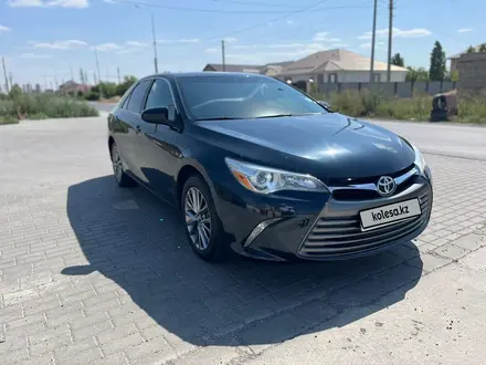 Toyota Camry 2015 года за 10 000 000 тг. в Атырау – фото 2