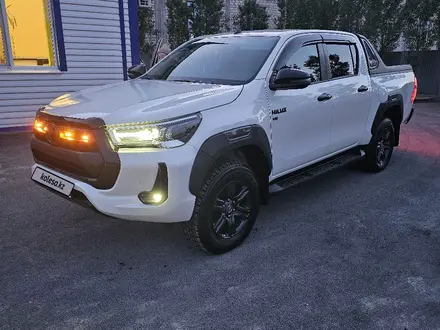 Toyota Hilux 2022 года за 23 000 000 тг. в Актобе