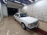 Mercedes-Benz E 200 1992 года за 1 050 000 тг. в Ерейментау – фото 5