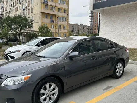 Toyota Camry 2010 года за 3 600 000 тг. в Актау – фото 2