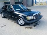 Mercedes-Benz E 200 1990 годаүшін1 200 000 тг. в Тараз