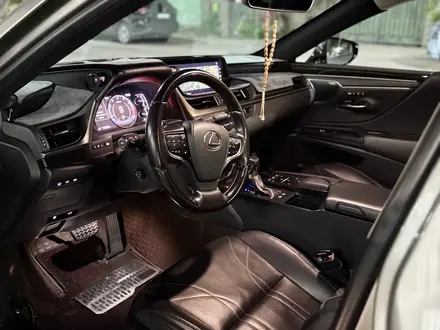 Lexus ES 250 2019 года за 20 000 000 тг. в Алматы – фото 10