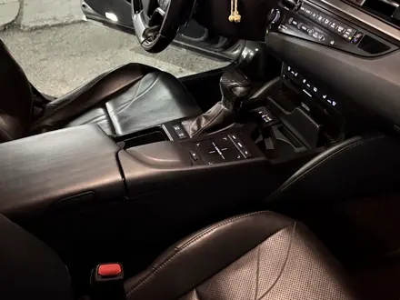 Lexus ES 250 2019 года за 20 000 000 тг. в Алматы – фото 16