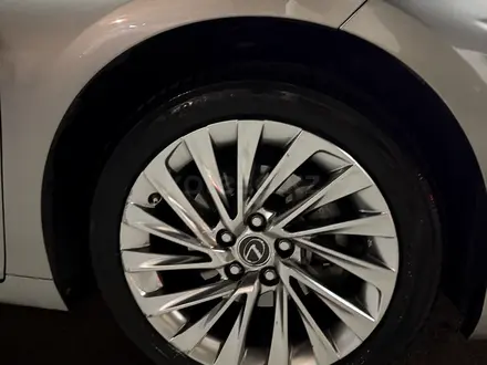 Lexus ES 250 2019 года за 20 000 000 тг. в Алматы – фото 5