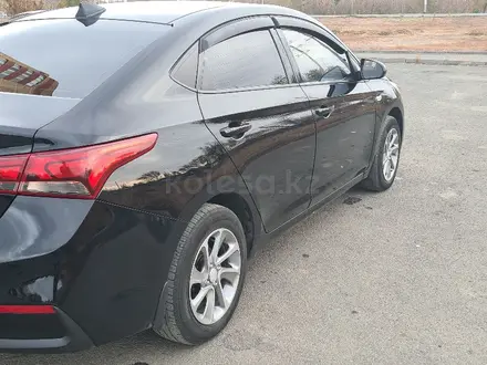 Hyundai Accent 2019 года за 6 800 000 тг. в Уральск – фото 3