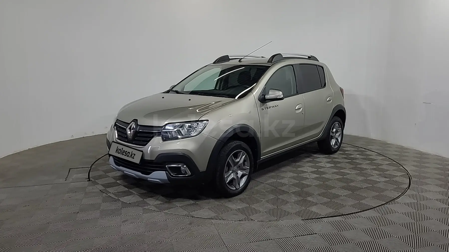 Сандеро 2 синий. Рено сандеро 21 год. Сандеро 2. Рено сандеро 21 год. Ренаулт сандеро бежевый.