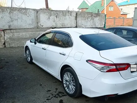 Toyota Camry 2018 года за 11 800 000 тг. в Астана – фото 6