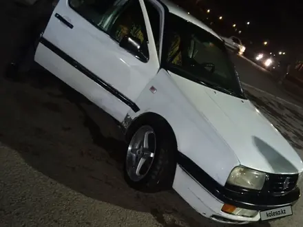 Volkswagen Vento 1993 года за 650 000 тг. в Тараз – фото 4