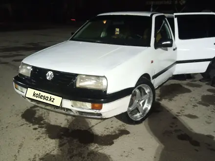 Volkswagen Vento 1993 года за 650 000 тг. в Тараз – фото 3