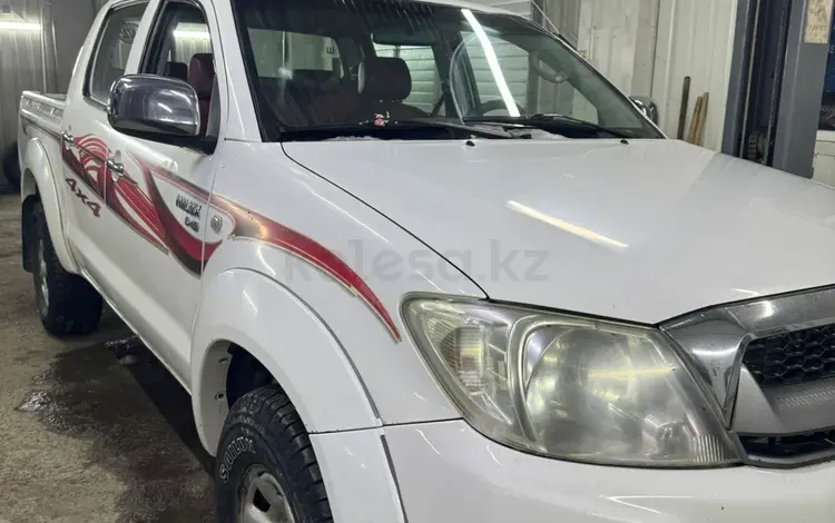 Toyota Hilux 2010 года за 6 200 000 тг. в Усть-Каменогорск