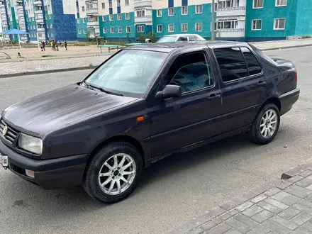 Volkswagen Vento 1993 года за 1 000 000 тг. в Семей