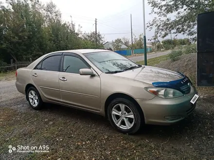 Toyota Camry 2001 года за 3 500 000 тг. в Усть-Каменогорск – фото 2