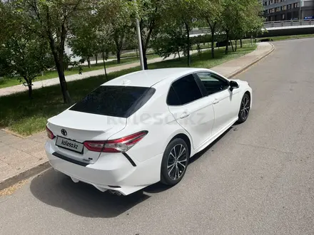 Toyota Camry 2020 года за 11 800 000 тг. в Астана – фото 10