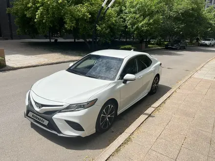 Toyota Camry 2020 года за 11 800 000 тг. в Астана – фото 11