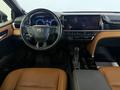 Toyota Camry Luxe eCVT 2025 года за 23 100 000 тг. в Астана – фото 9