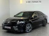 Toyota Camry Luxe eCVT 2025 года за 23 100 000 тг. в Астана