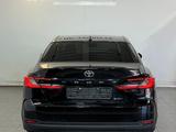 Toyota Camry Luxe eCVT 2025 года за 23 100 000 тг. в Астана – фото 4