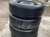 4 резина на дисках за 100 000 тг. в Алматы