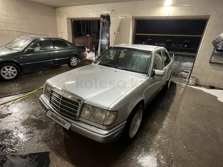 Mercedes-Benz E 230 1992 года за 2 500 000 тг. в Шымкент – фото 4