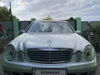 Mercedes-Benz E 240