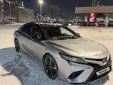 Toyota Camry 2019 года за 14 000 000 тг. в Астана