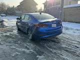 Hyundai Elantra 2017 годаfor6 200 000 тг. в Алматы – фото 3