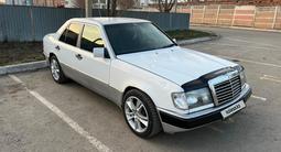 Mercedes-Benz E 220 1993 года за 1 400 000 тг. в Астана – фото 2