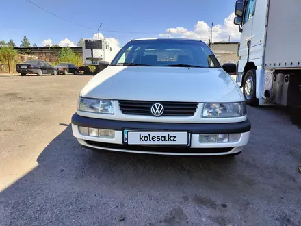 Volkswagen Passat 1995 года за 2 200 000 тг. в Алматы – фото 10