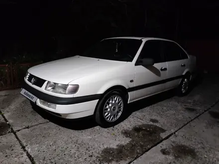 Volkswagen Passat 1995 года за 2 200 000 тг. в Алматы – фото 16