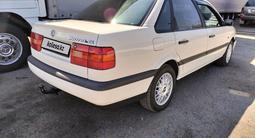 Volkswagen Passat 1995 годаfor2 200 000 тг. в Алматы – фото 4